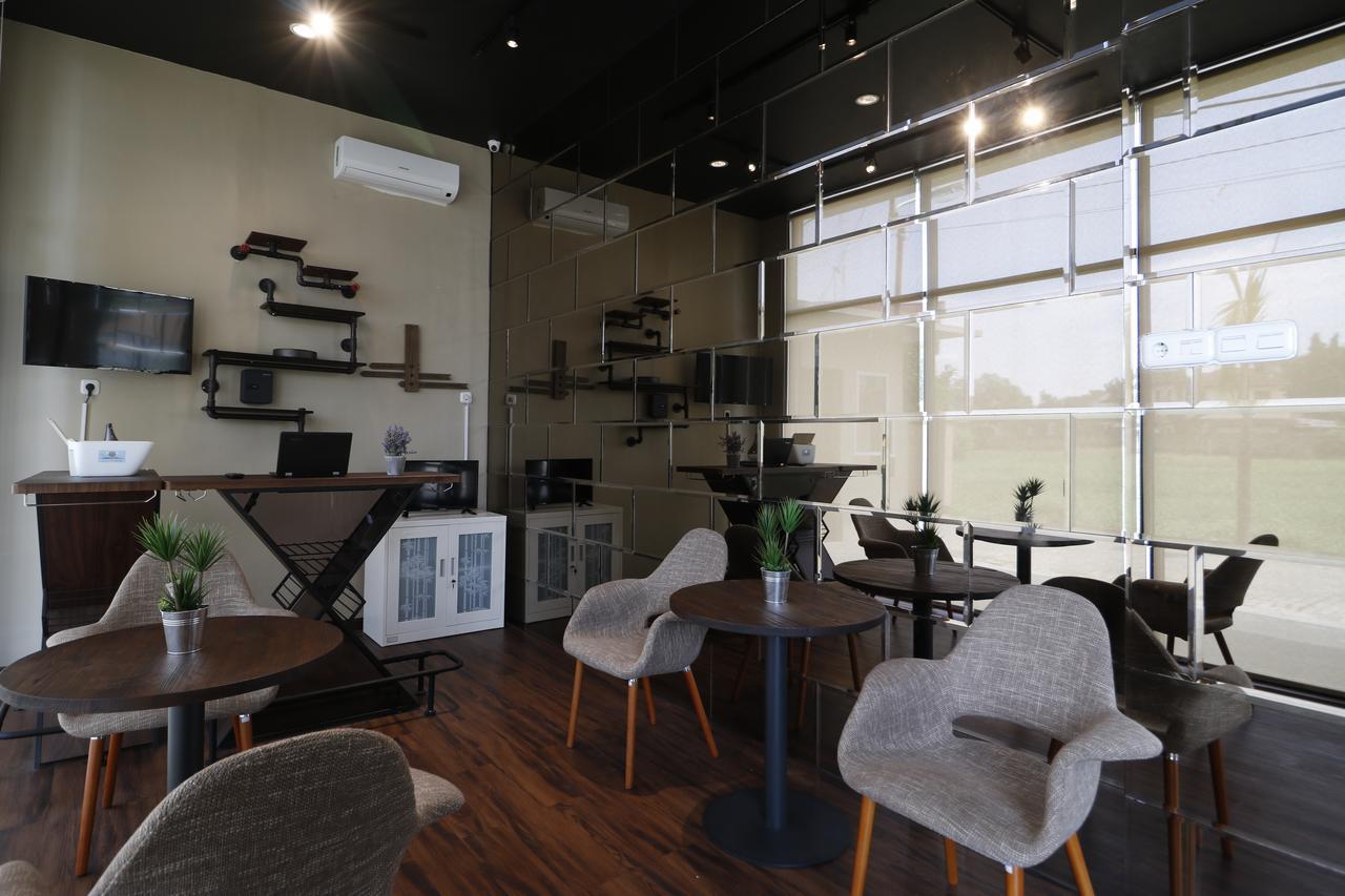 Reddoorz Plus Near Universitas Sumatera Utara Medan Exterior photo